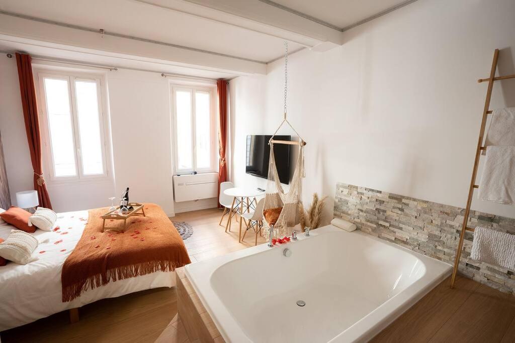 Ode A L'Amour : Studio Intimiste Toulon Exterior photo